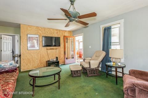 65 S Jackson St, Elgin, IL 60123 photo 4
