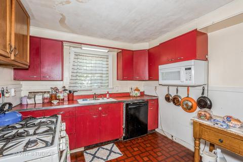 65 S Jackson St, Elgin, IL 60123 photo 5