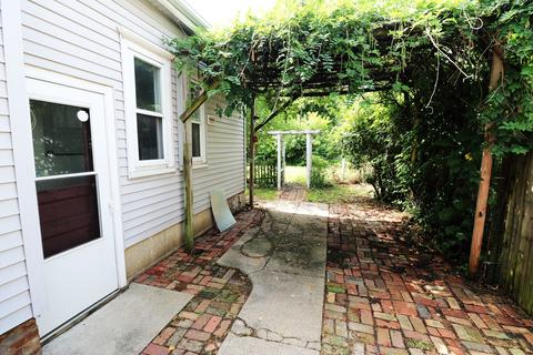 605 E Mulberry St, Bloomington, IL 61701 photo 11