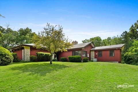 175 Blackhawk Trl, Algonquin, IL 60102 photo 2