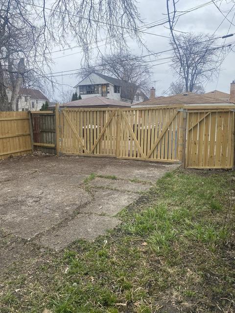 2008 W 68th Pl, Chicago, IL 60636 photo 11