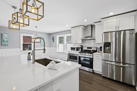 1610 Elm St, Wheaton, IL 60189 photo 4