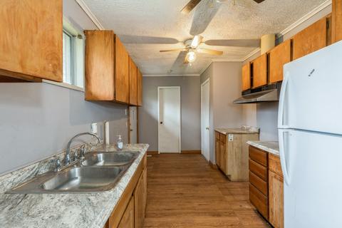 16616 Sawyer Ave, Markham, IL 60428 photo 4