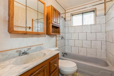 16616 Sawyer Ave, Markham, IL 60428 photo 8