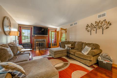 2110 Primrose Dr, Plainfield, IL 60586 photo 9