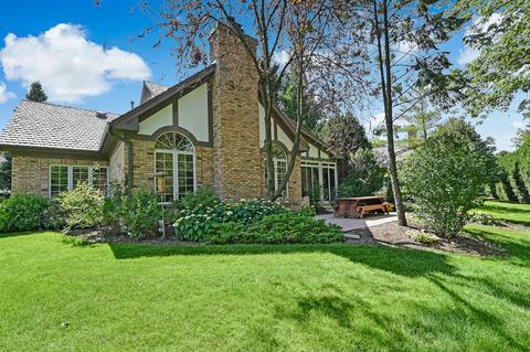 3 Berkshire Ln, Burr Ridge, IL 60527 photo 3
