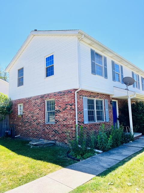 707 Golfcrest Rd #1, Normal, IL 61761 photo 2