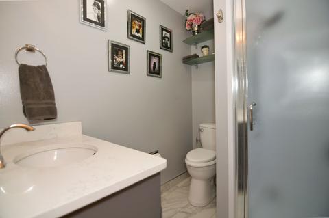 1318 N Millstream Dr, Mchenry, IL 60050 photo 16