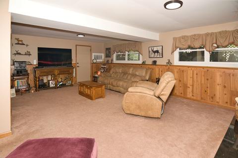 1318 N Millstream Dr, Mchenry, IL 60050 photo 7