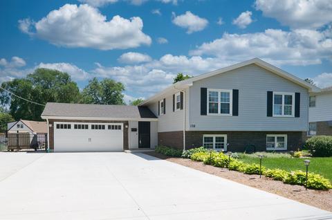1318 N Millstream Dr, Mchenry, IL 60050 photo 1