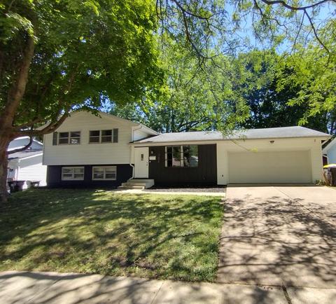 702 Angela Dr, Normal, IL 61761 photo 1