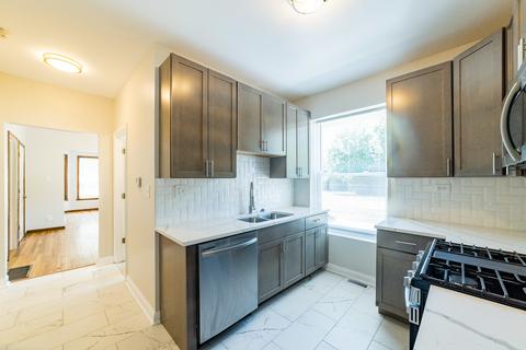 1300 E 72 St, Chicago, IL 60619 photo 10