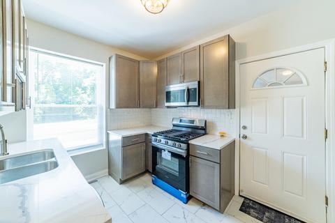 1300 E 72 St, Chicago, IL 60619 photo 13