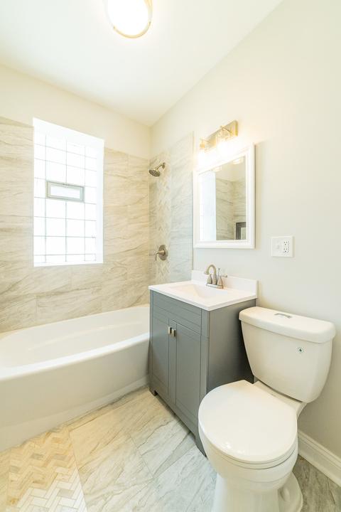 1300 E 72 St, Chicago, IL 60619 photo 8