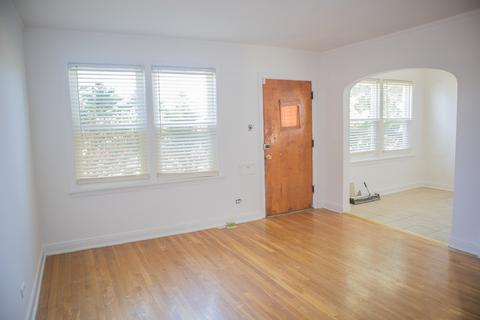 559 E 106th St, Chicago, IL 60628 photo 4