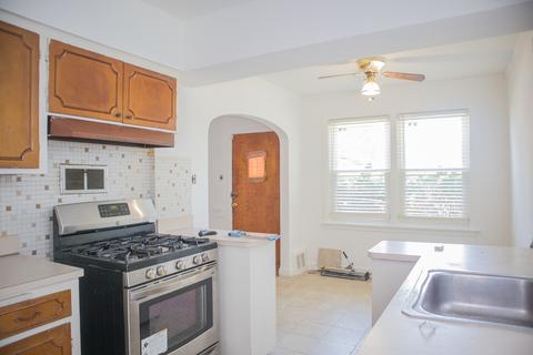 559 E 106th St, Chicago, IL 60628 photo 6