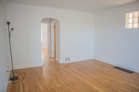 559 E 106th St, Chicago, IL 60628 photo 5