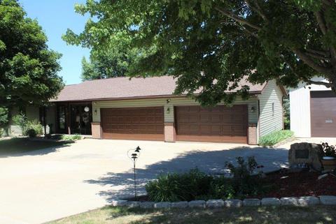 13964 Michael Ct, Morrison, IL 61270 photo 2