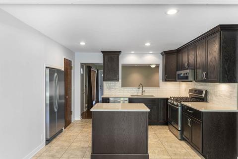 28 Oakwood Dr, Kankakee, IL 60901 photo 9