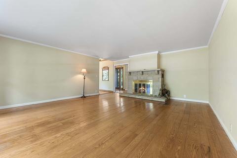 28 Oakwood Dr, Kankakee, IL 60901 photo 2