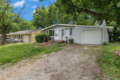 309 Edgebrook Dr, Champaign, IL 61820 photo 3