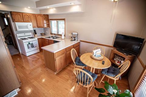 528 Thomas Ave, Forest Park, IL 60130 photo 3