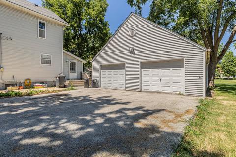 406 E Walnut St, Tolono, IL 61880 photo 32