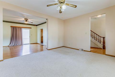 406 E Walnut St, Tolono, IL 61880 photo 5