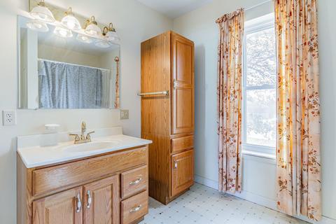 406 E Walnut St, Tolono, IL 61880 photo 20