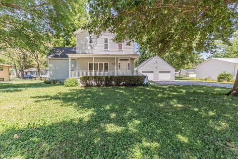 406 E Walnut St, Tolono, IL 61880 photo 24
