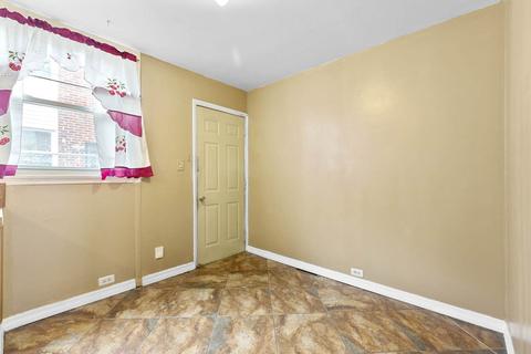 2019 Pine St #D, Des Plaines, IL 60018 photo 9