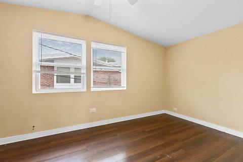 2019 Pine St #D, Des Plaines, IL 60018 photo 12