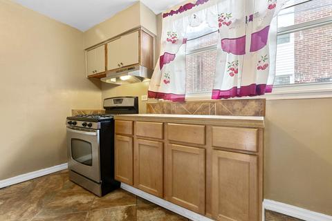 2019 Pine St #D, Des Plaines, IL 60018 photo 6