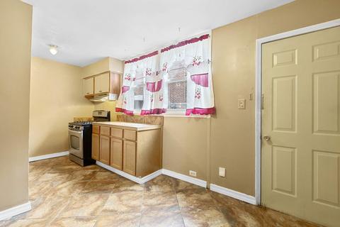 2019 Pine St #D, Des Plaines, IL 60018 photo 7