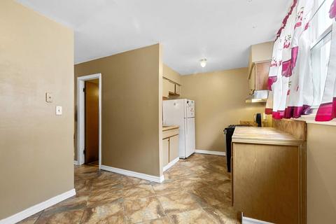 2019 Pine St #D, Des Plaines, IL 60018 photo 8
