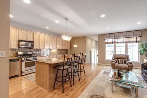 4237 Linden Tree Ln, Glenview, IL 60026 photo 8