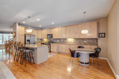 4237 Linden Tree Ln, Glenview, IL 60026 photo 10