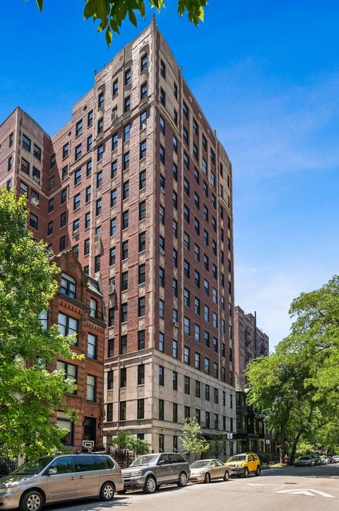 73 Elm St #2A, Chicago, IL 60611 photo 1