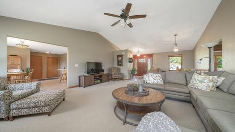 4317 E Ridgeview Ln, Byron, IL 61010 photo 5