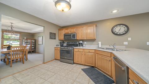 4317 E Ridgeview Ln, Byron, IL 61010 photo 10