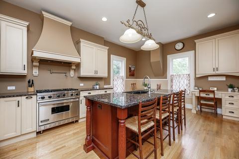 301 W Union Ave, Wheaton, IL 60187 photo 9