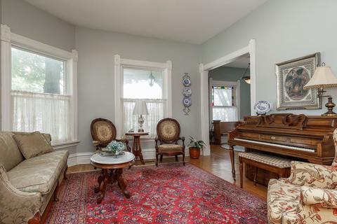 301 W Union Ave, Wheaton, IL 60187 photo 6
