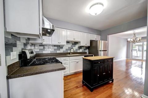 2491 Yarrow Ln, Rolling Meadows, IL 60008 photo 11