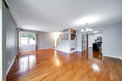 2491 Yarrow Ln, Rolling Meadows, IL 60008 photo 6
