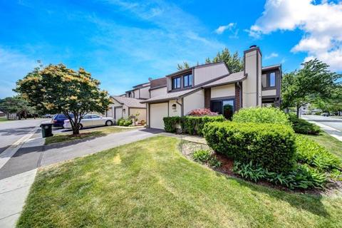 2491 Yarrow Ln, Rolling Meadows, IL 60008 photo 1