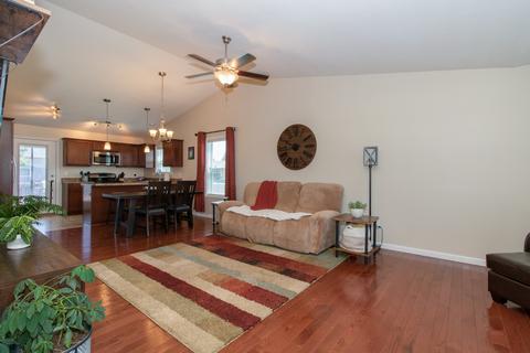 1 Misty Ln, Bloomington, IL 61705 photo 2