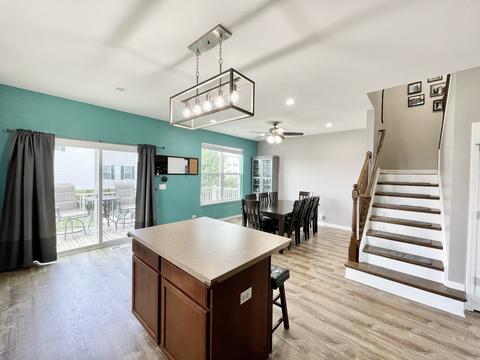 4000 Pompton Ct, Elgin, IL 60124 photo 9