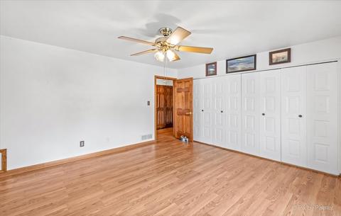 37 Cypress Sq, Elgin, IL 60123 photo 15