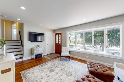 446 W Circle Dr, Addison, IL 60101 photo 3