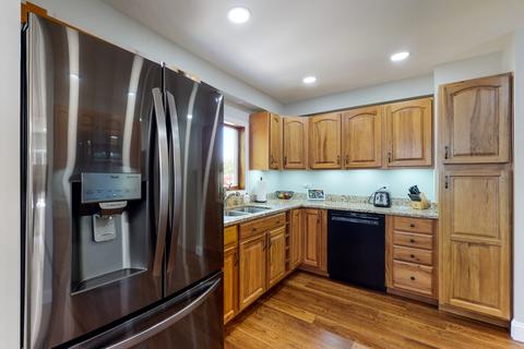 446 W Circle Dr, Addison, IL 60101 photo 13